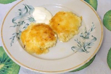 Ванильные сырники из творога с манкой без яиц