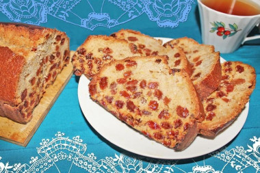 Чайный кекс с изюмом