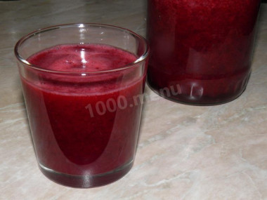 Морс из смородины с сахаром и лимоном