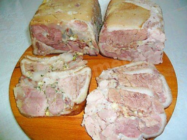 Рулет из рульки с говядиной