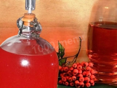 Домашнее вино из красной рябины