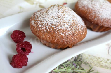 Банановые кексы с малиной, корицей и имбирем