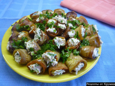 Рулетики из баклажанов с сыром и чесноком