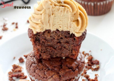 брауни-капкейки-с-карамельной-глазурью