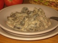  Тушеная говядина с грибами в сметанно-горчичном соусе 