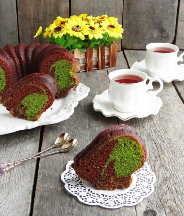 Кекс шоколадно-изумрудный.