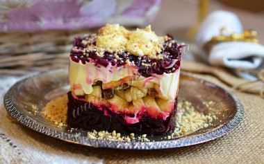 САЛАТ С БАНАНОМ «ПРИНЧИПЕССА»