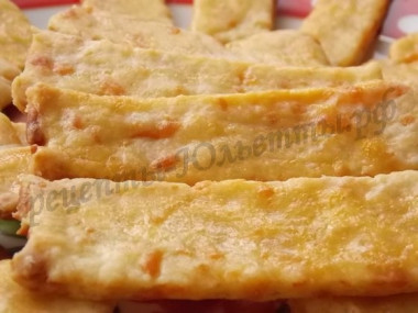 Песочные сырные палочки на сметане