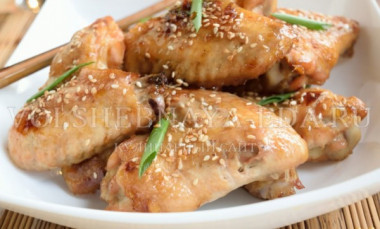 Куриные крылышки в медово-соевом соусе