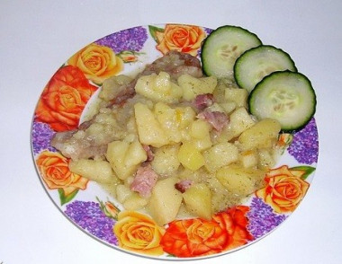 Туш.картофель с копчеными ребрышками в мульт