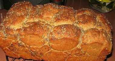 ОБЕЗЬЯНИЙ КАРТОФЕЛЬНЫЙ ХЛЕБ С ТРАВКАМИ И ЧЕСНОКОМ