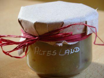 Konfitüre Altes Land. Marzipanaroma