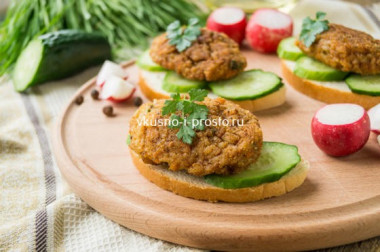 Рисовые котлеты с овощами