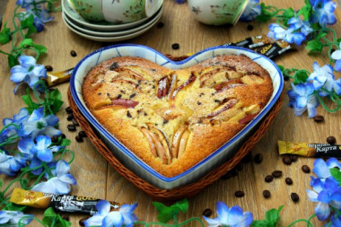 Пирог с яблоками "Сливочная нежность"