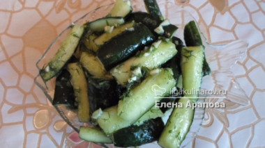 Быстрые малосольные огурцы