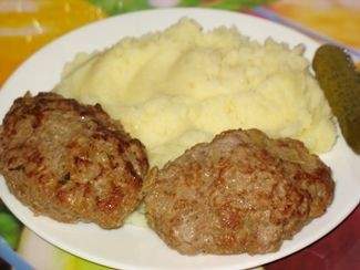 Мясные котлеты с капустой