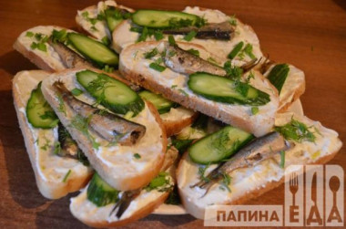 Бутерброды со шпротами