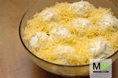 Салат с говядиной и сыром..