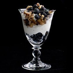 Творожно-йогуртовое парфе со свежими фруктами