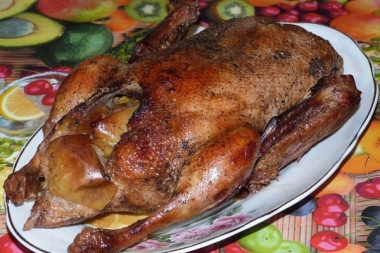 ЗАПЕКАТЬ УТКУ В ДУХОВКЕ, гусь