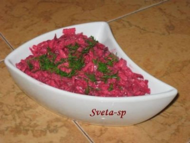 Салат «Фёкла» из сырой свеклы