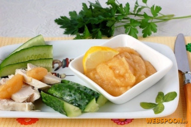 Яблочный соус с хреном и лимоном