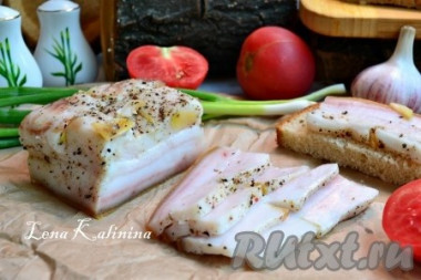 Соленое сало с чесноком
