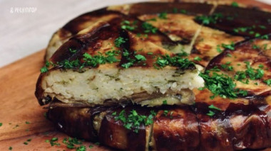 Рисовый пирог в баклажане.