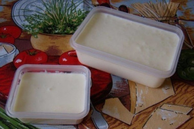 ДОМАШНИЙ ПЛАВЛЕНЫЙ СЫРОК "ЯНТАРЬ"