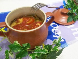 Мясо в горшочках с картошкой и кабачком.