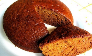 Пирог из кефира и варенья