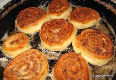 ШАНЕЖКИ С МЯСОМ