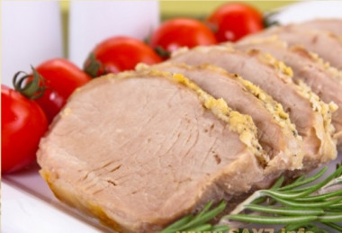 Свинина с чесноком в рукаве