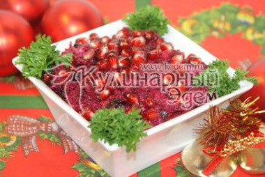 Салат со свеклой и черносливом