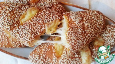 "Румяная погача с сыром на завтрак": Источник: http://www.povarenok.ru/recipes/show/106550/