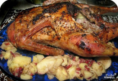 Индоутка в духовке с яблоками