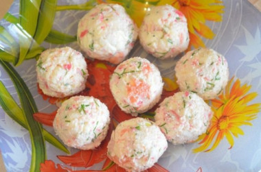 Сырные шарики с крабовыми палочками