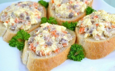 Закуска из сельди с сыром