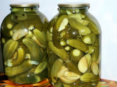 25 рецептов огурцов