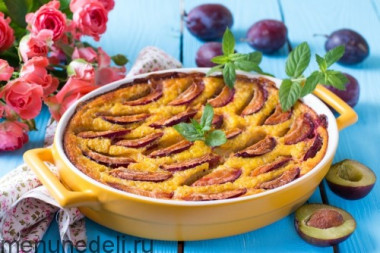 Запеченная ячневая каша со сливами