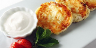 Творожно-банановые лепешки