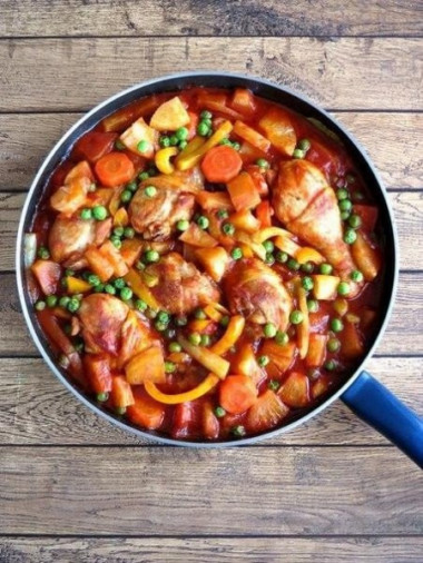 КУРИЦА С АНАНАСАМИ