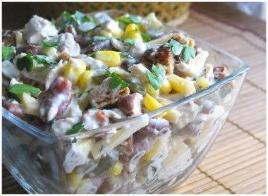 Салат с курицей