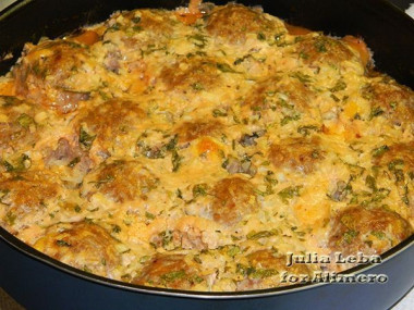 Ёжики в сметанном соусе