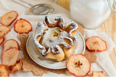 Яблоки в мешочках из постного теста