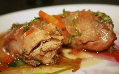 Очень вкусная и нежная тушеная курочка
