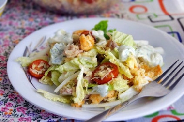 Салат "Цезарь" по-русски