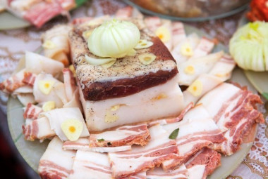 Сало в чесночном маринаде