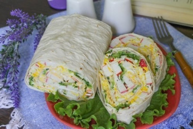 Рулет из лаваша с крабовыми палочками