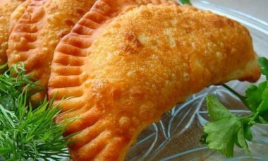 Чебуреки с грибами и сыром